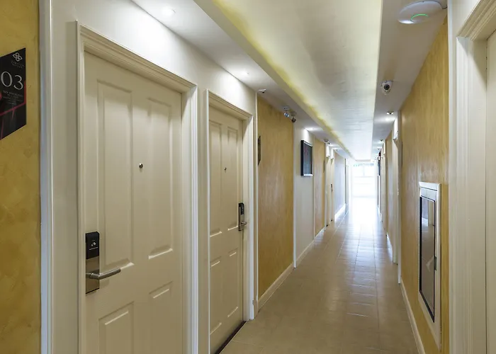 Hotel Zircon 3*